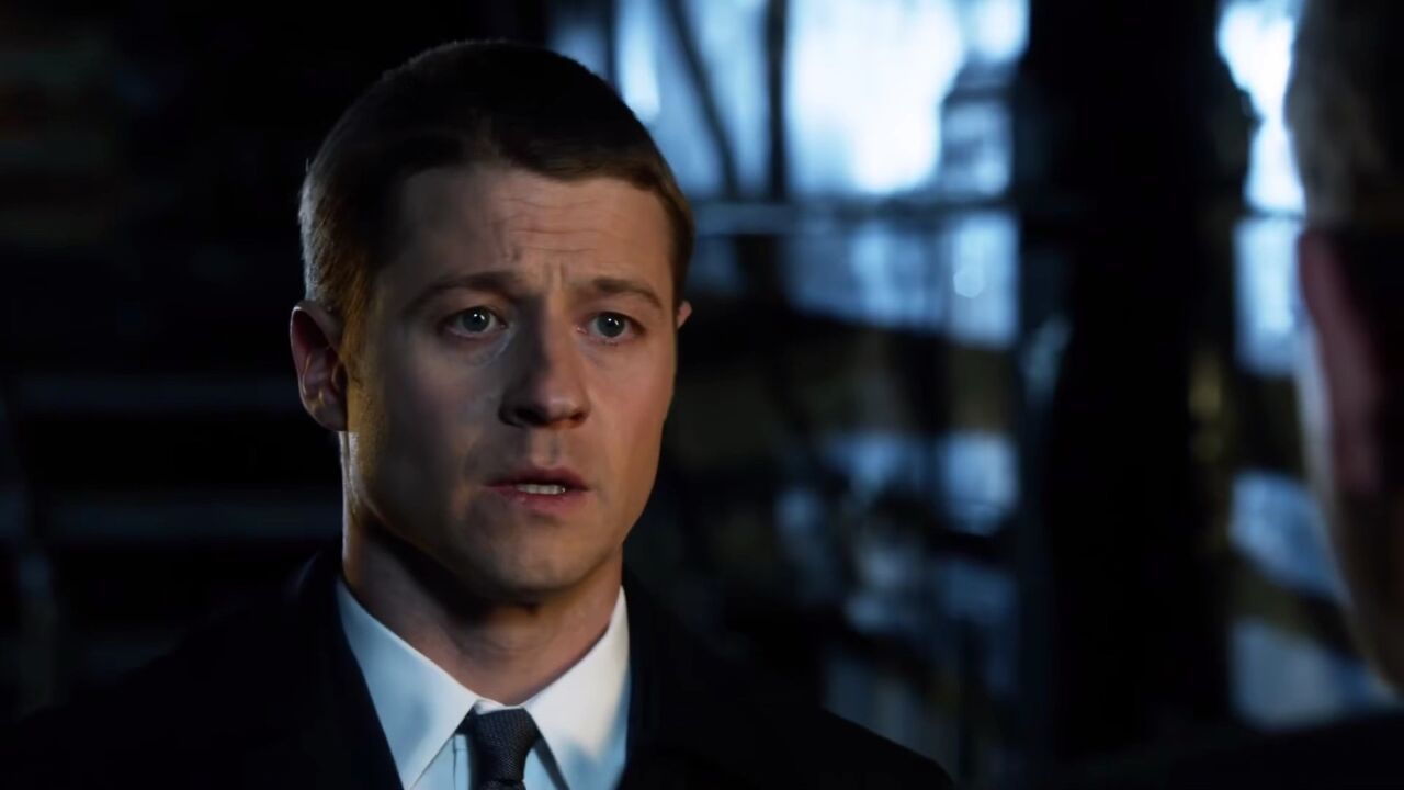 《哥谭市》,戈登警长与阿福管家的第一次见面