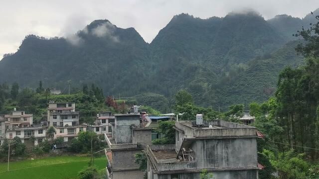 湖北战友物流(武汉至恩施州全境物流运输)我爱大山湖北恩施.