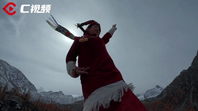 C视频|彩林、雪山、美人……丹巴党岭美如画