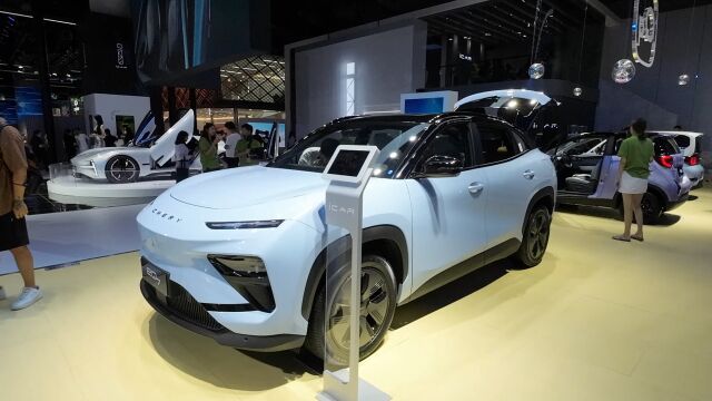 2023成都车展 奇瑞eQ7基于全新铝基平台打造 定位纯电中型SUV