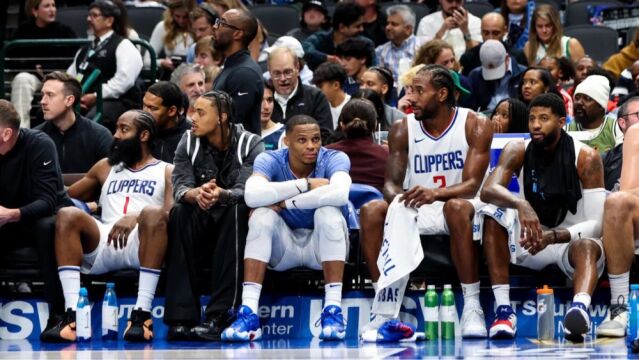 NBA官宣战力榜：绿军重回榜首，快船7连胜升至第七，湖人跌至第11