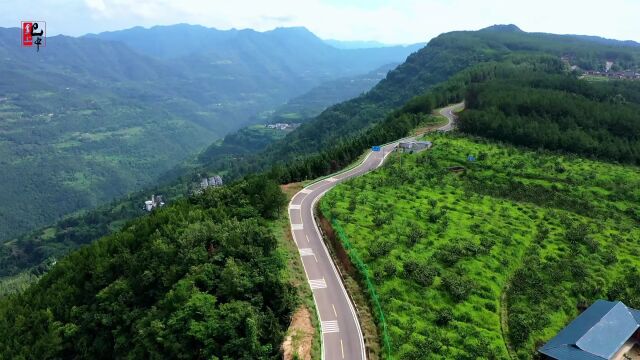 如果想找寻时光,那就来平梁镇的百里花廊ⷤ𚑤𘊩’山吧