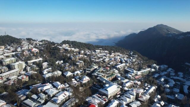 江西庐山:雪映山城分外娇