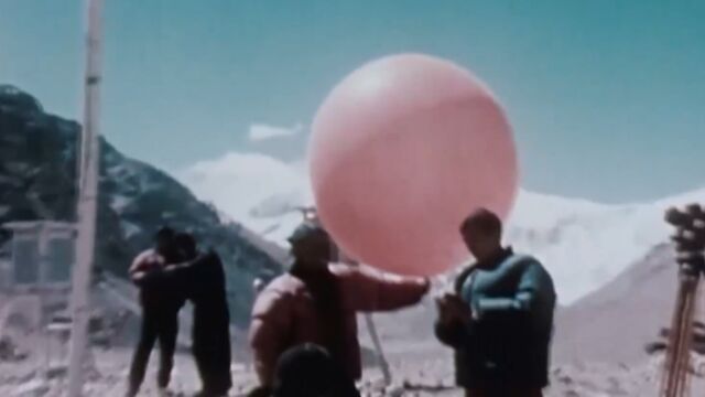 珠峰地区和平原地区的气候特征完全不同,做出精准预报难度非常大