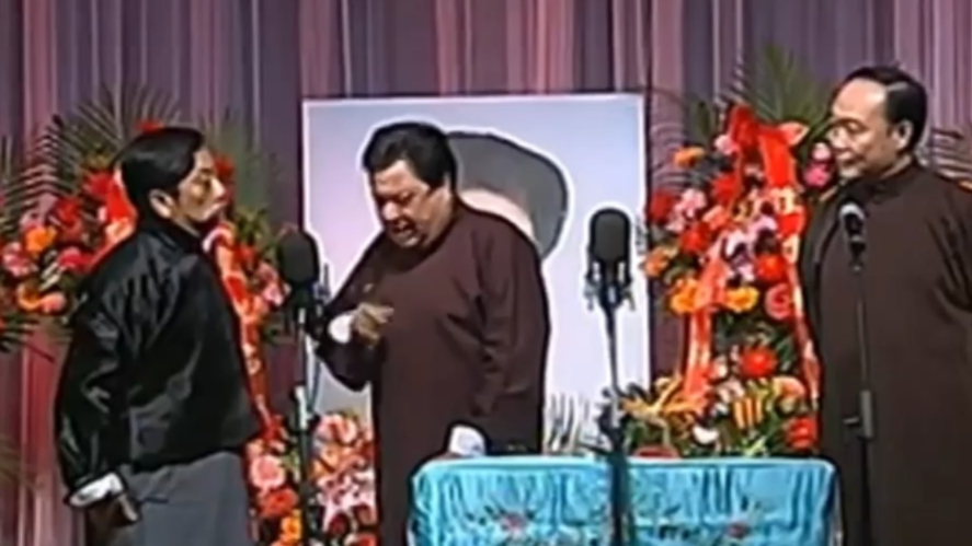 李伯祥赌气想下台,李金斗不乐意了,当场要扒马褂