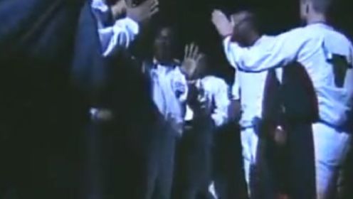 公牛95-96赛季冠军纪录片 飞人复出克超音速夺冠