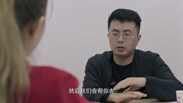 网络主播收入惊人 幕后推手:粉丝习惯用钱填补差距