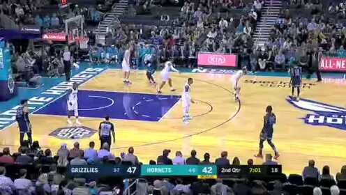 《NBA全场回放》【原声回放】灰熊vs黄蜂第2节 小杰克逊对飙罗齐尔三分无解