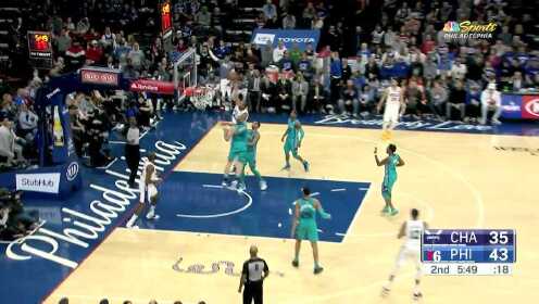 《NBA全场集锦》【扣篮】手感火热！霍福德16秒连得4分引全场欢呼