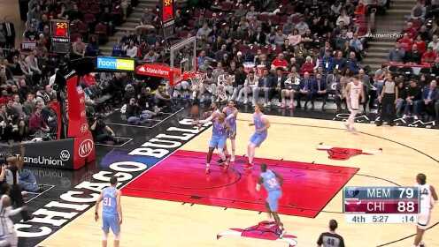 《NBA全场集锦》【得分】关键时刻还得看他 克劳德底角三分手起刀落