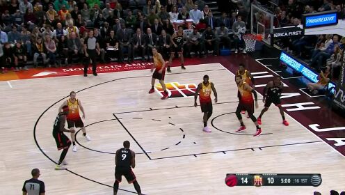 《NBA全场集锦》能里能外太全面 伊巴卡手起刀落三分命中