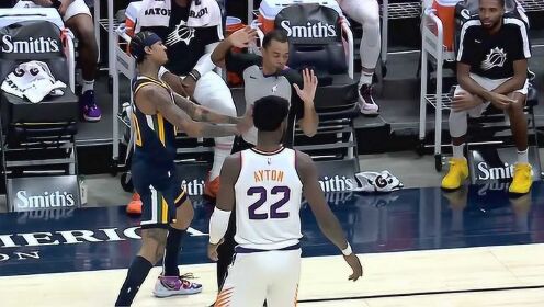 《NBA全场集锦》克拉克森抢断之后追球心切推开裁判 被吹罚技术犯规
