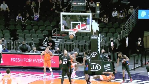 《NBA全场集锦》瞬间点燃主场气氛！克雷格飞身补篮+佩恩机警抢断上篮帮助太阳完成反超