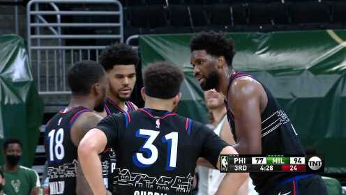 《NBA全场回放》费城vs雄鹿第3节英文原声回放