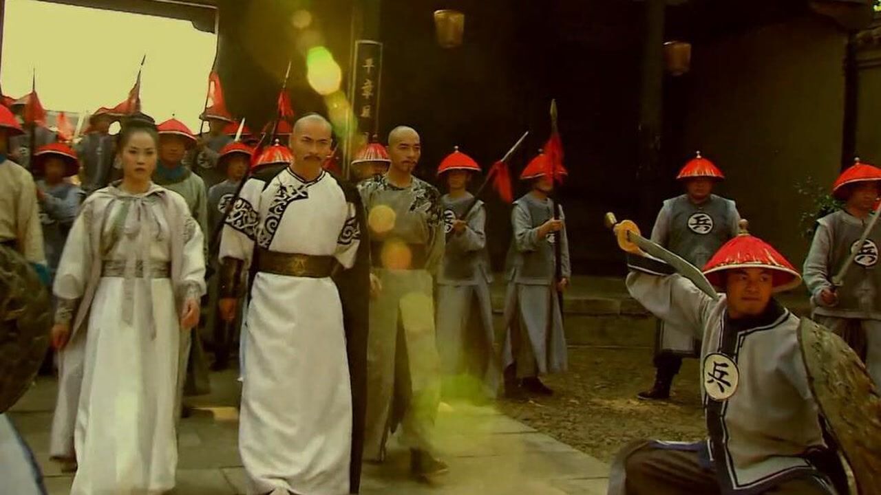 《盖世英雄方世玉》第一集01：开门迎客！上千清兵包围别院众人危在旦夕，洪师叔主动出击大杀四方_高清1080P在线观看平台_腾讯视频