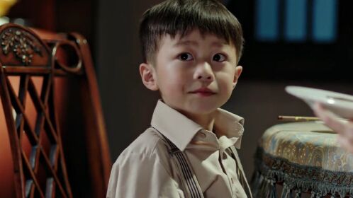 《红蔷薇》第24集03:顾霜菊带着儿子重生回家了,陈得道感到非常诧异