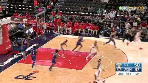 《NBA全场集锦》把对手打蒙了！加福德大帽后再献礼，空中激烈碰撞后打进