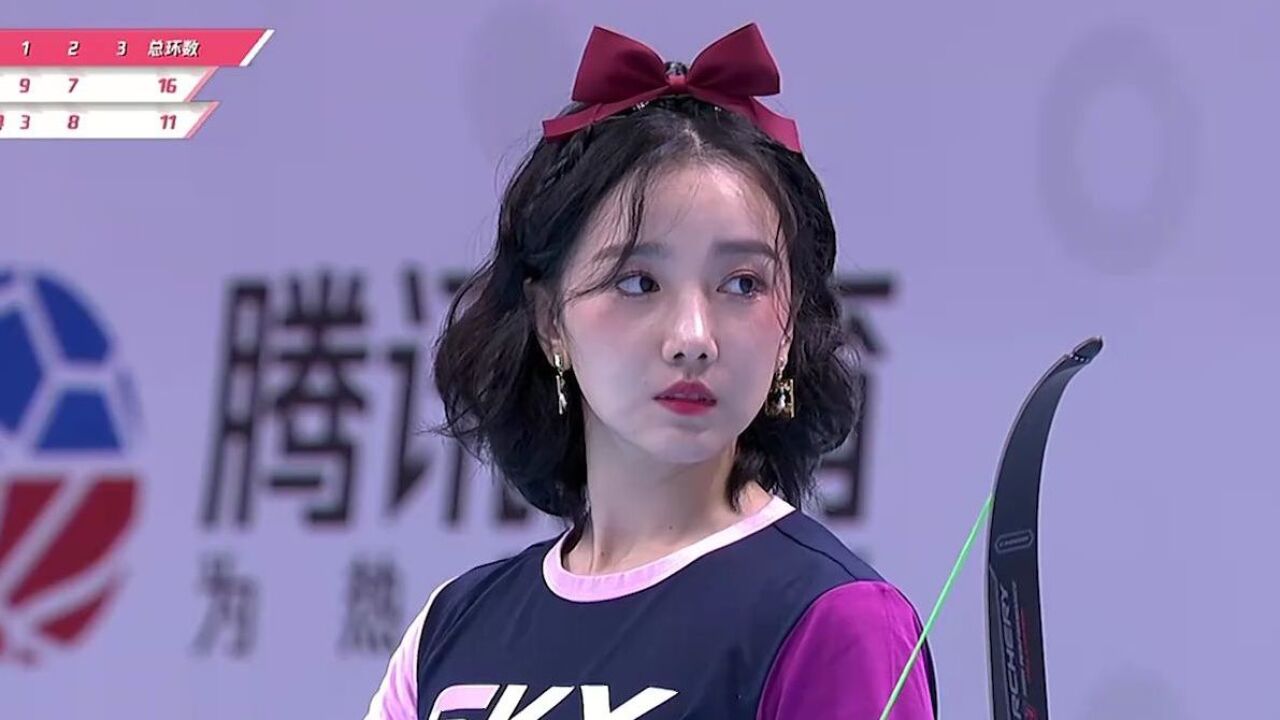 陈小纭"白雪公主"造型绝美射箭