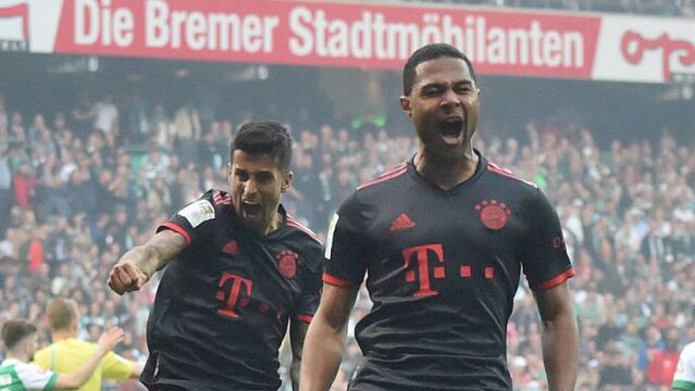 拜仁慕尼黑锁定汉堡后卫,热刺转会悬念重重!