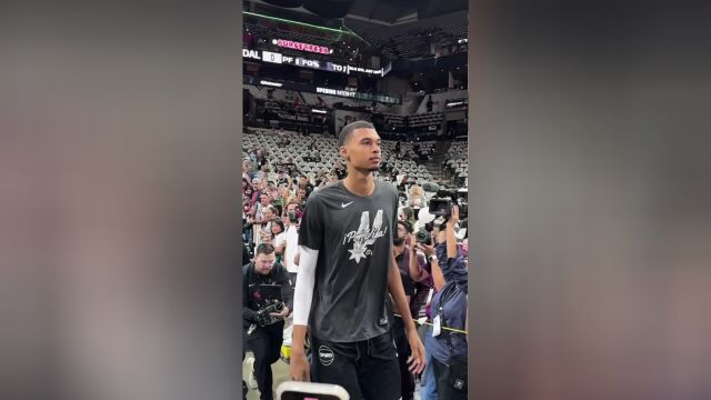 全场瞩目的焦点 文班亚马赛前热身即将迎来NBA首秀