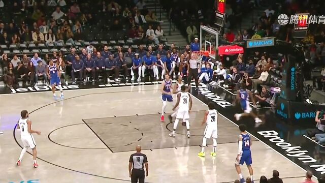 NBA：克拉克斯顿一步过人完成霸气双手暴扣
