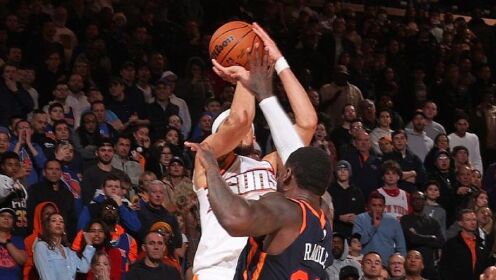 《TOP时刻》【原声】27日NBA十佳球 杰伦-布朗炸裂隔扣卡佩拉 布克漂移三分一剑封喉准绝杀