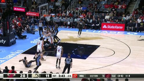 《NBA全场集锦》将身体运用到极致 穆雷漂移中躲开防守稳稳投进