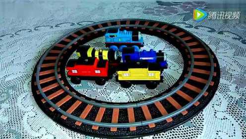 托马斯和他的朋友们-托马斯玩具火车视频-熊出没之组装托马斯试车 亲子小游戏