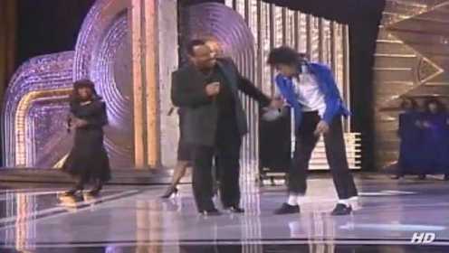 珍贵视频！迈克尔杰克逊1988年在格莱美颁奖上！10分钟表演