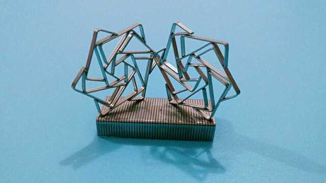 教你用订书钉拼装玫瑰花聪明的你一下就学会亲子创意diy手工