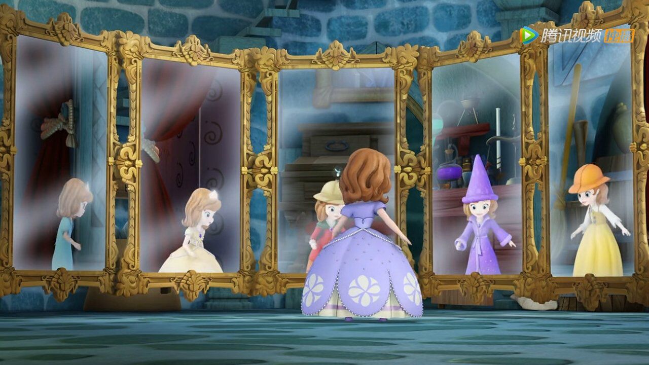 小公主苏菲亚照镜子五面镜子有五个不同的自己