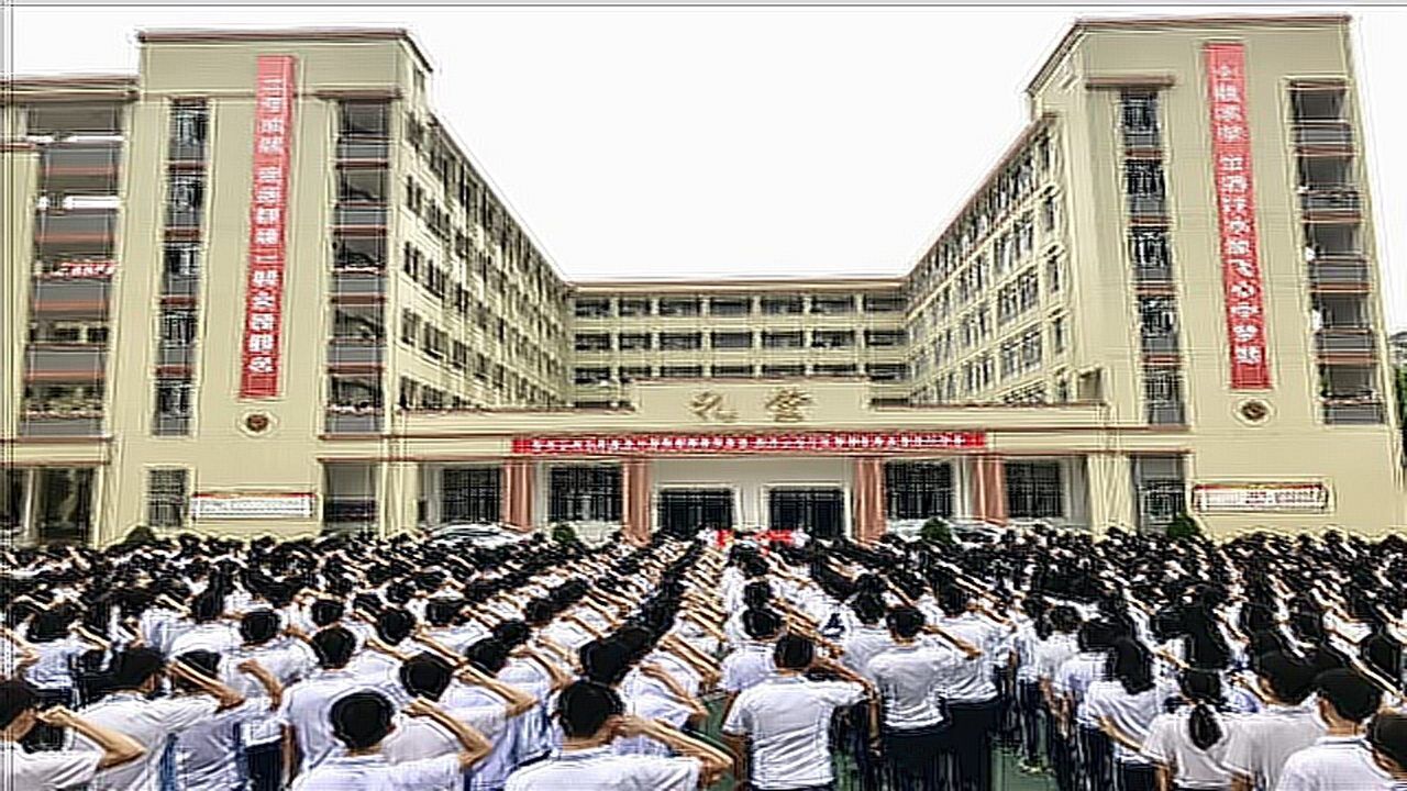 2018普宁三中五四重温入团誓词活动