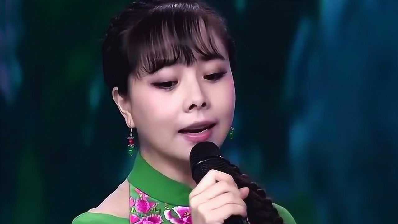 不得不佩服王二妮的嗓音这首民歌没有几个人敢跟她比