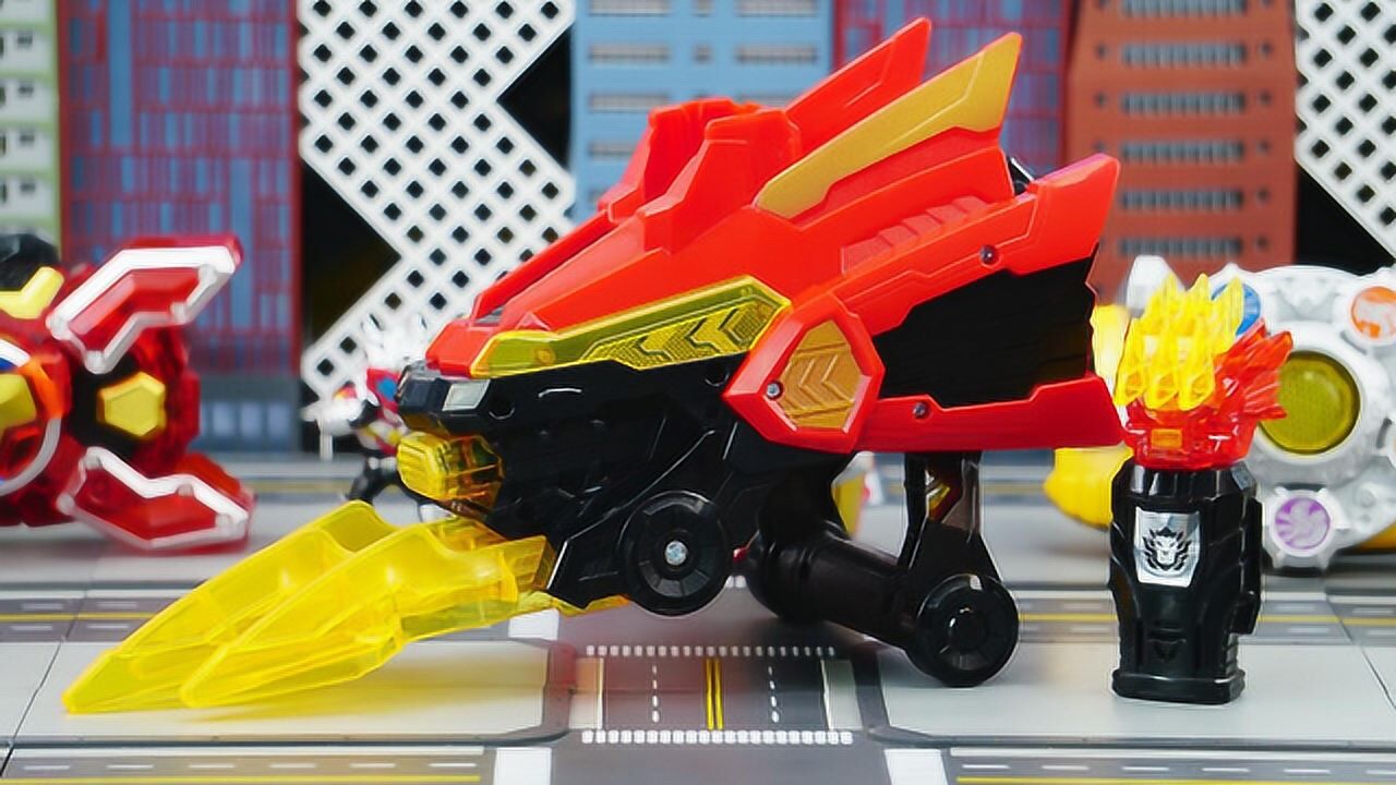 铠甲勇士捕将之升级版搏狮爪玩具分享