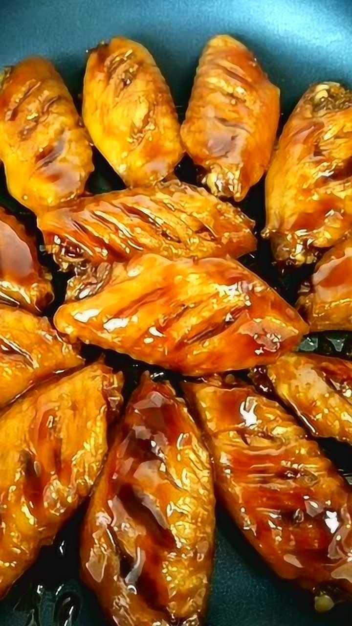 老六家常菜:一分钟教你做可乐鸡翅