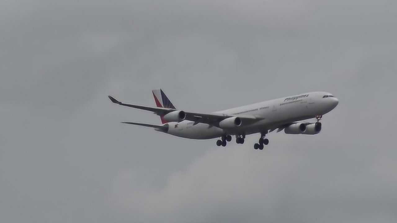 空客a340降落曼谷苏汪纳蓬机场,优雅的法式大长棍!