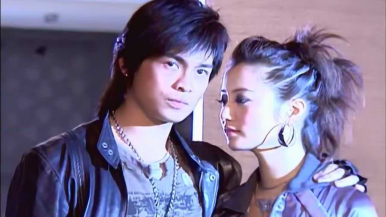 微笑pastarita却在转身后被何群的弟弟阿哲带走