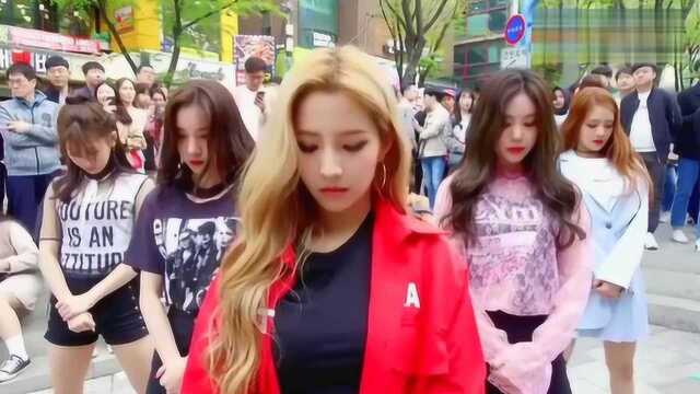 韩国热舞女团GIDLE,街头带来劲爆舞蹈,路过的人可太幸运了!