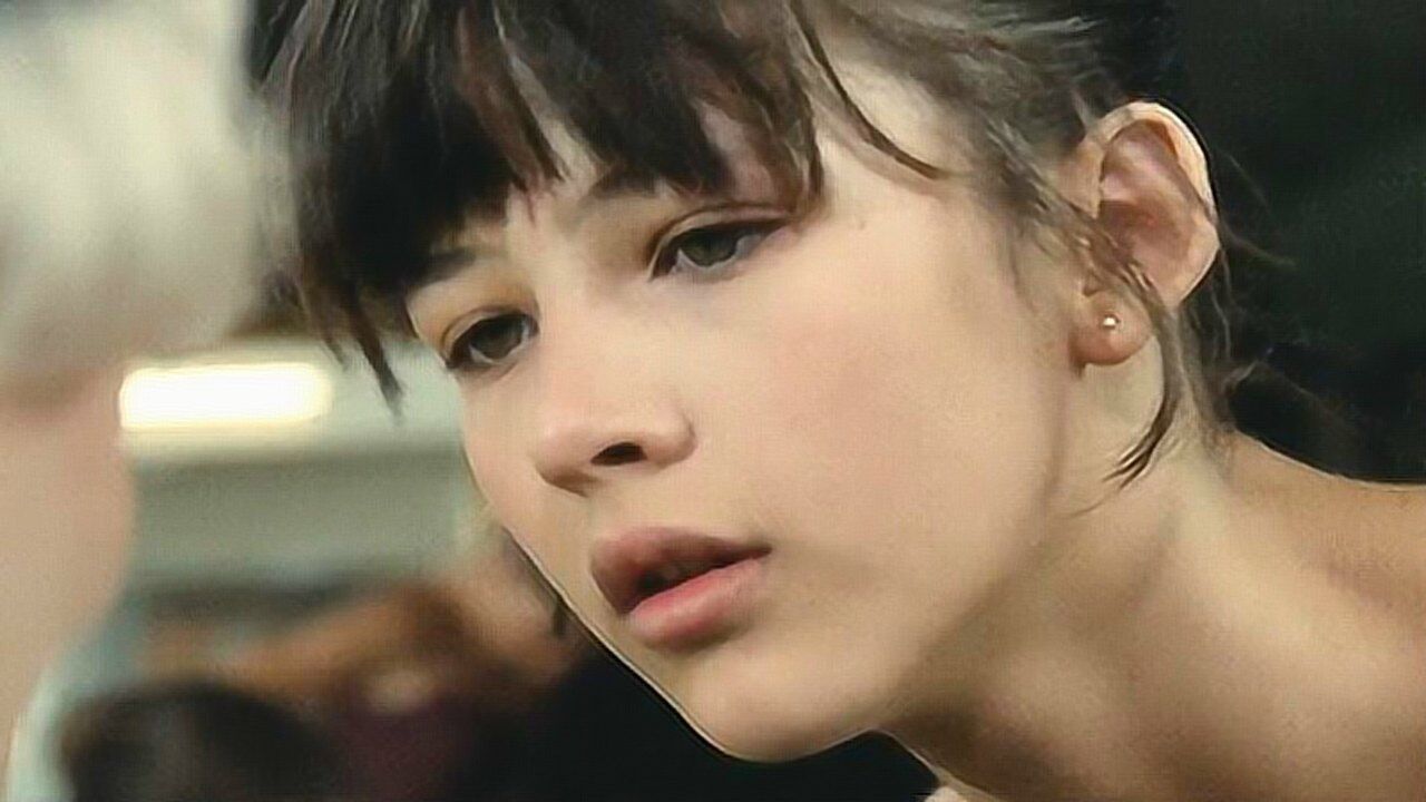 法国电影《初吻》,看完感觉自己恋爱了,苏菲玛索太美丽了吧!