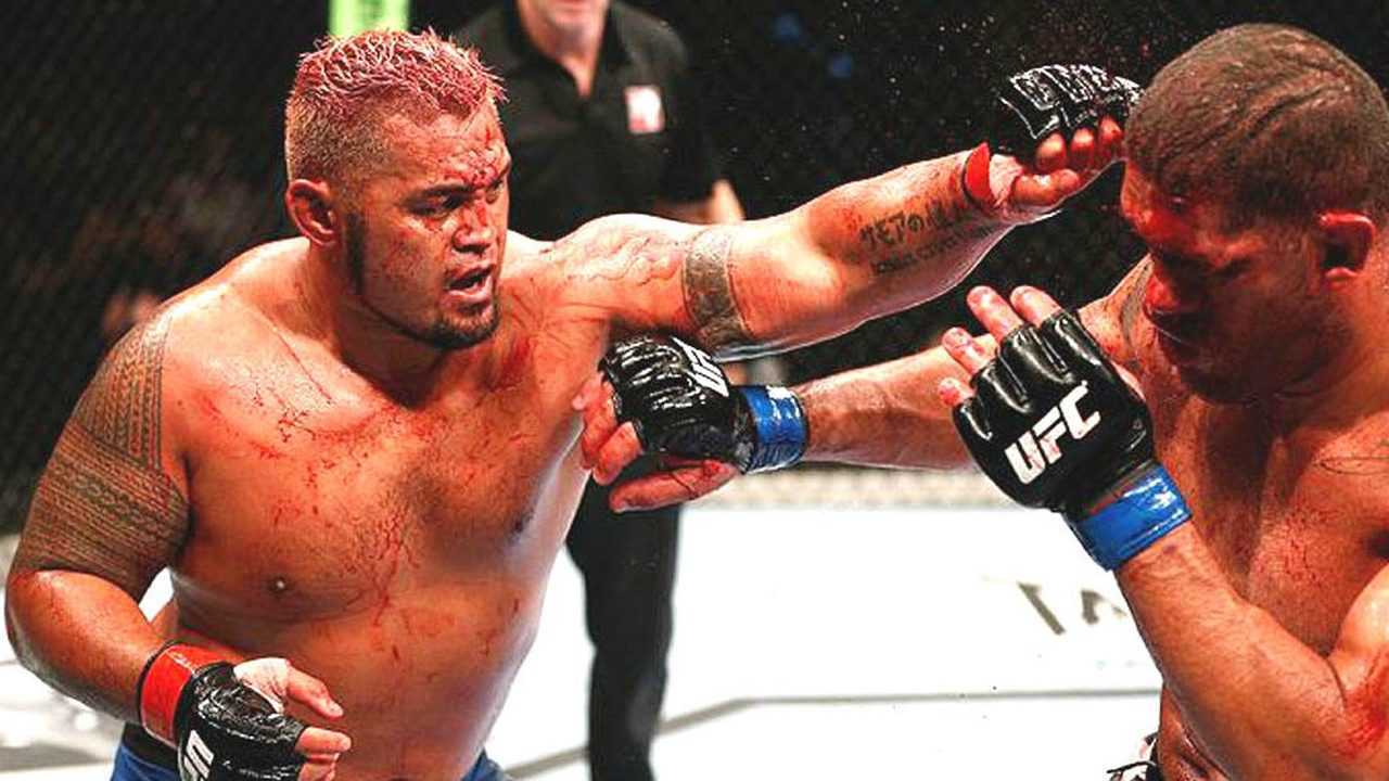 mma重量级对决马克亨特vs大脚这才叫浴血奋战