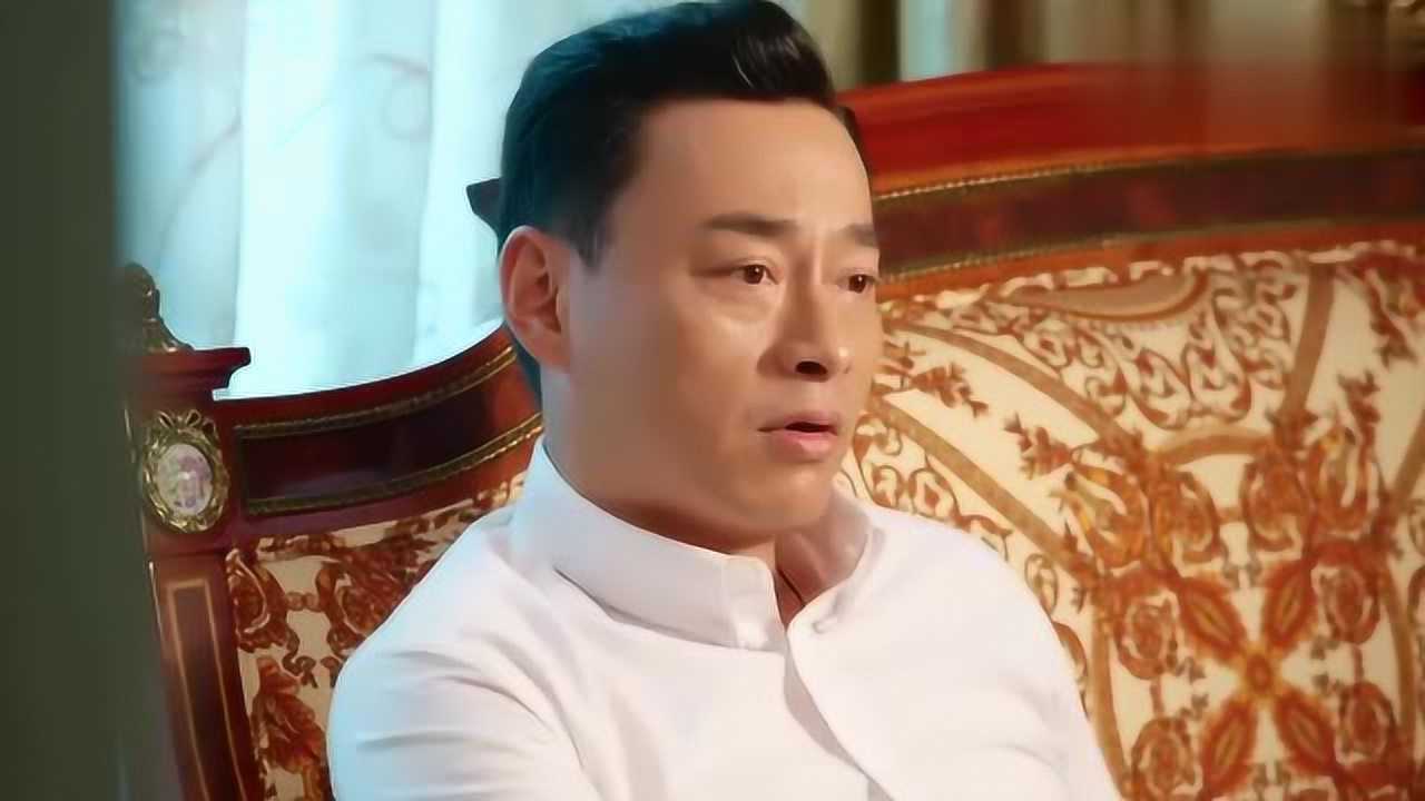 灰姑娘一下飞机就有个男子来接机总裁看到后一阵阵醋意