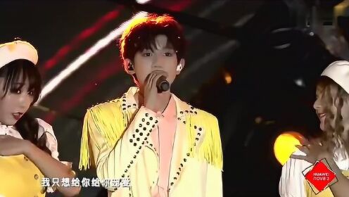 TFBOYS 五周年演唱会《宠爱》