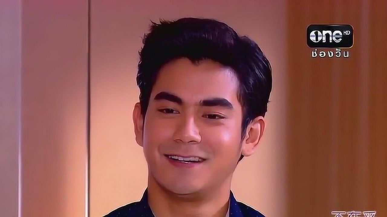 泰剧新美人计霸道总裁对灰姑娘的心思被妹妹戳穿还装酷不承认