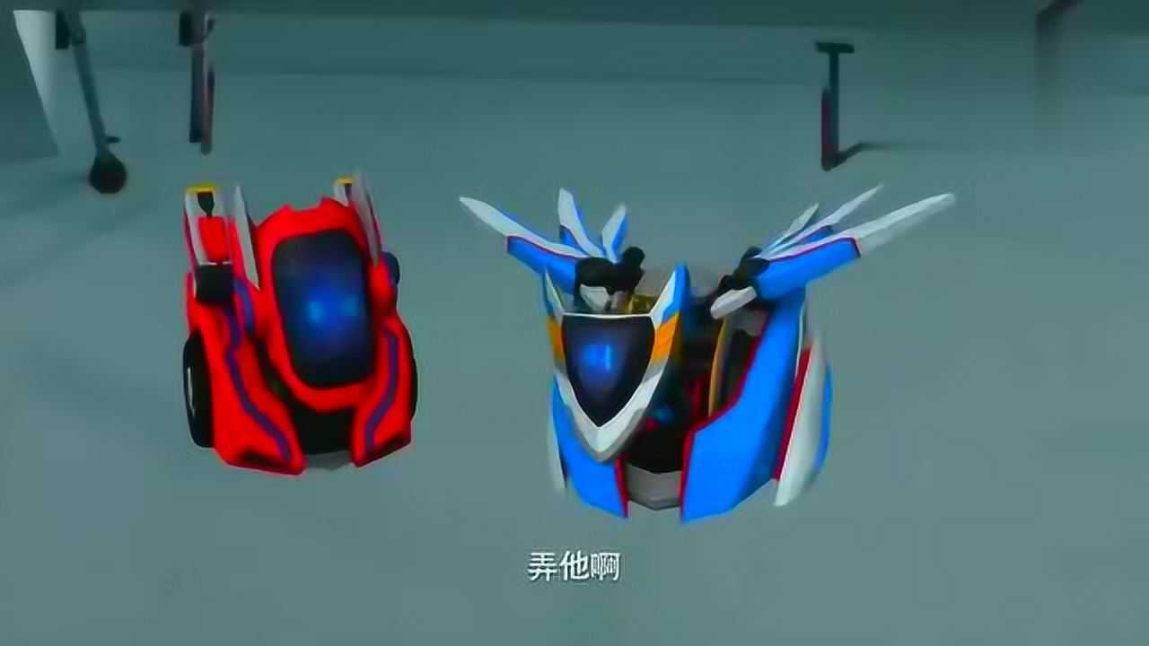 铠甲勇士冰羽鹰vs霸炎马两个铠甲在地下室单挑