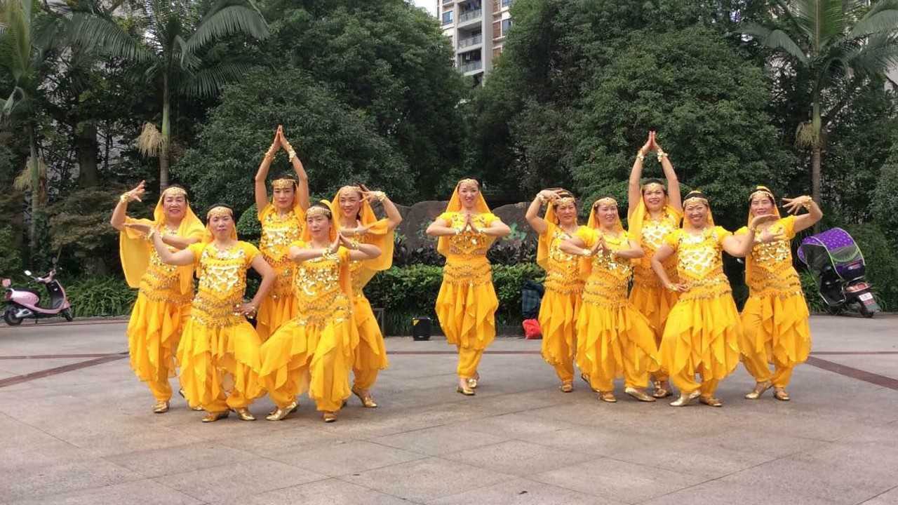 辣妈们集体跳性感火辣印度舞天竺少女真好看