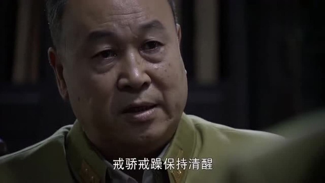 李振武战绩吓人,被上司看中要提拔他,师长却一脸不高兴!