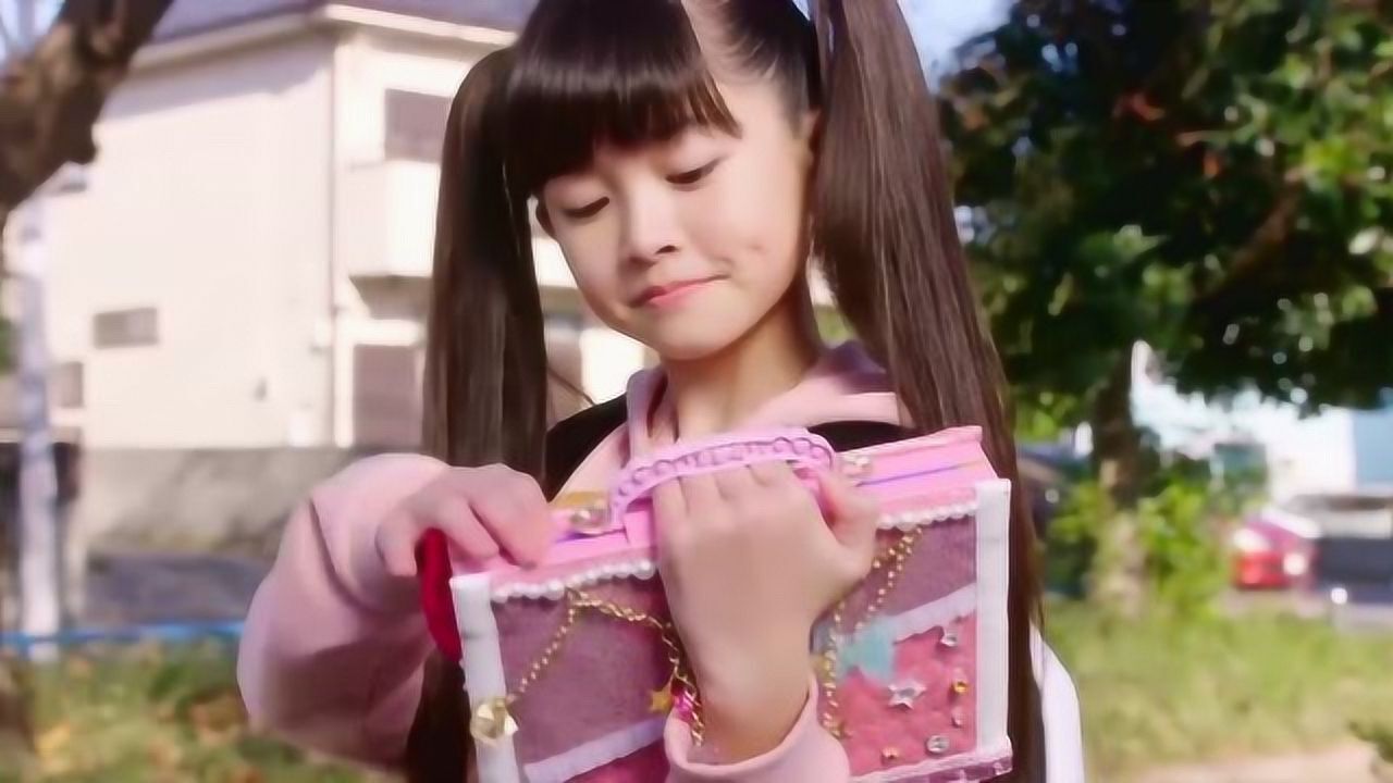 魔法×战士魔力纯心:萌萌果睡过头,差点迟到