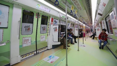 一步一瞬间，深圳这趟主题地铁列车带你驶入“改革开放”回忆杀