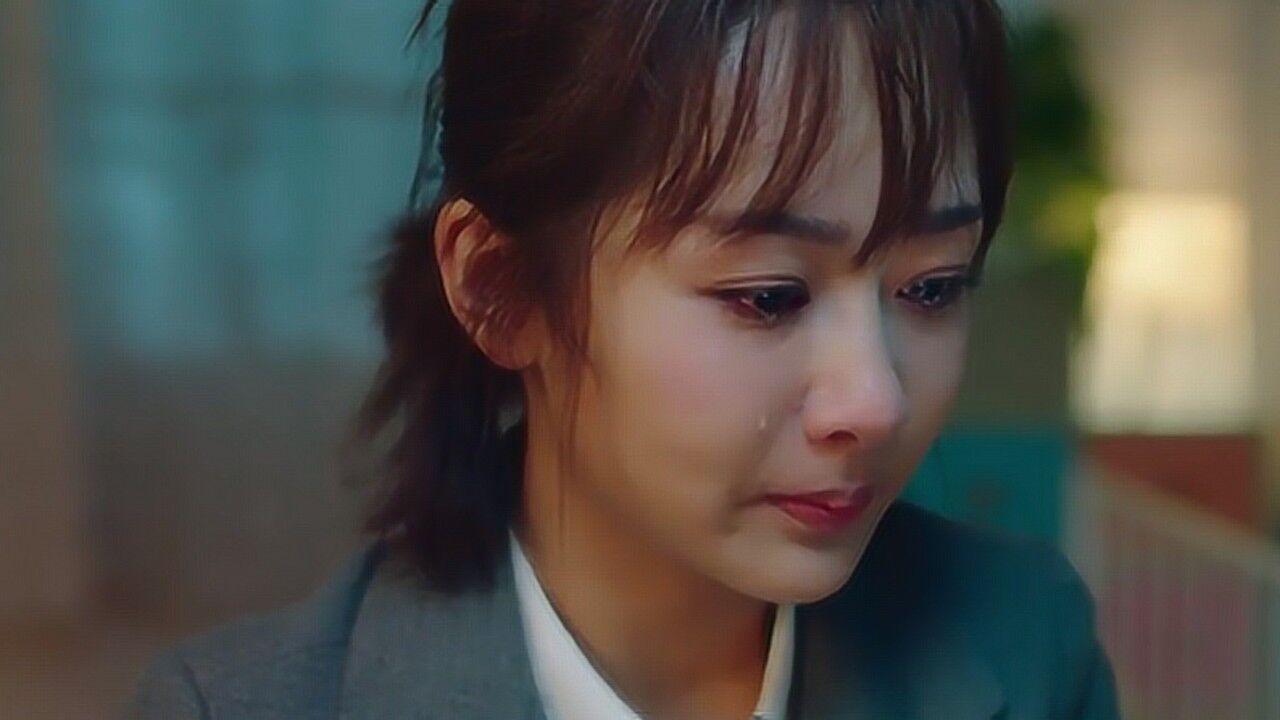 杨紫演快要崩溃的女孩,一分钟入戏哭的肝肠寸断,演技炸了
