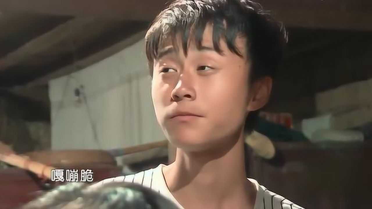 01:26《变形计》从小没吃过海鲜的郑子豪,却被奶奶的炸螃蟹吸引住